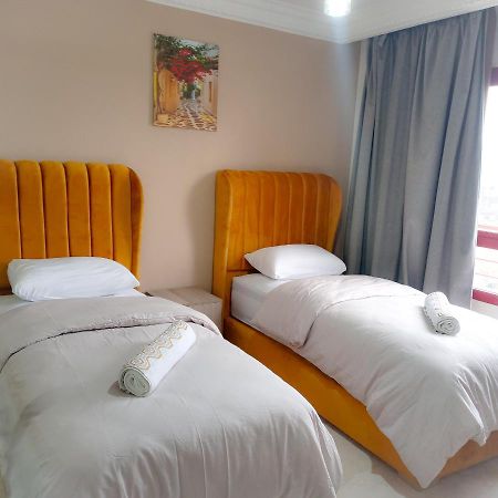 Nouveau Appartement Au Plein Centre Ville En Face Hilton Tanger Exteriör bild