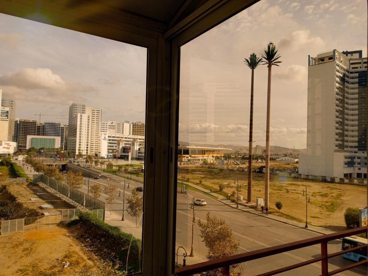 Nouveau Appartement Au Plein Centre Ville En Face Hilton Tanger Exteriör bild